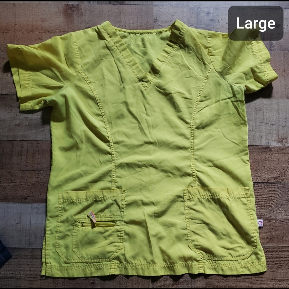 Scrub top